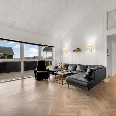 Dom wakacyjny Markku - 400m From The Sea By Interhome Harboør